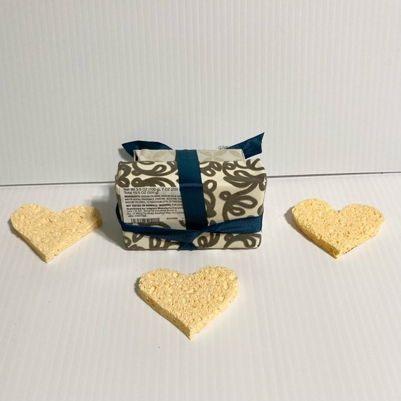 Gift Set HEART Shaped Sponges Bath Soaps Snowy Apple Scent - Picture 8 of 12
